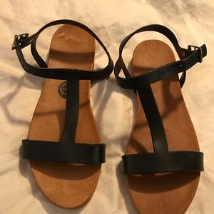 Black sandals perfect for any occasion.
